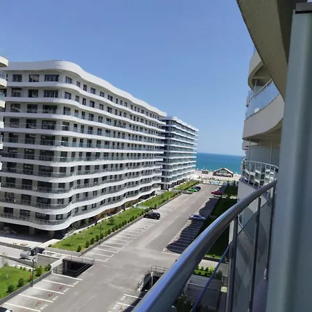 Luca Sea Mamaia
